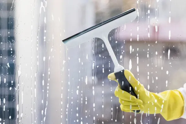 Window cleaning for Windermere's larger golf-community homes